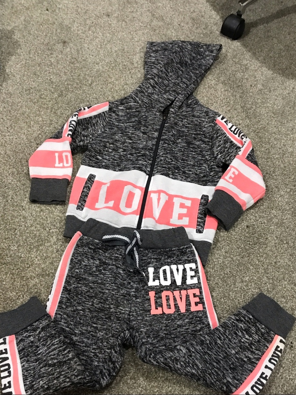 Love Girls Gray & Pink 'LOVE' Sweat Joggers